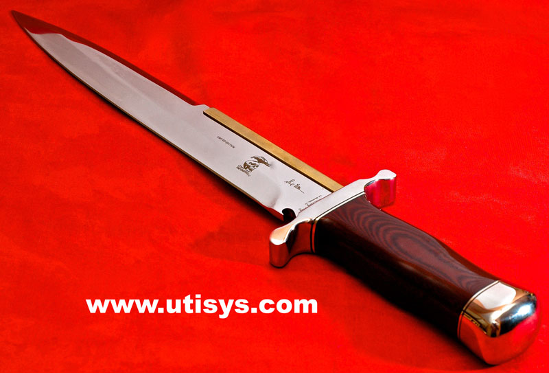   Gil Hibben: Bowie, ToothPick, Legion Fighter